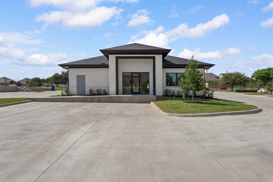 8056 Precinct Line Rd, Colleyville, TX à vendre - Photo de l’immeuble – Image 2 sur 11