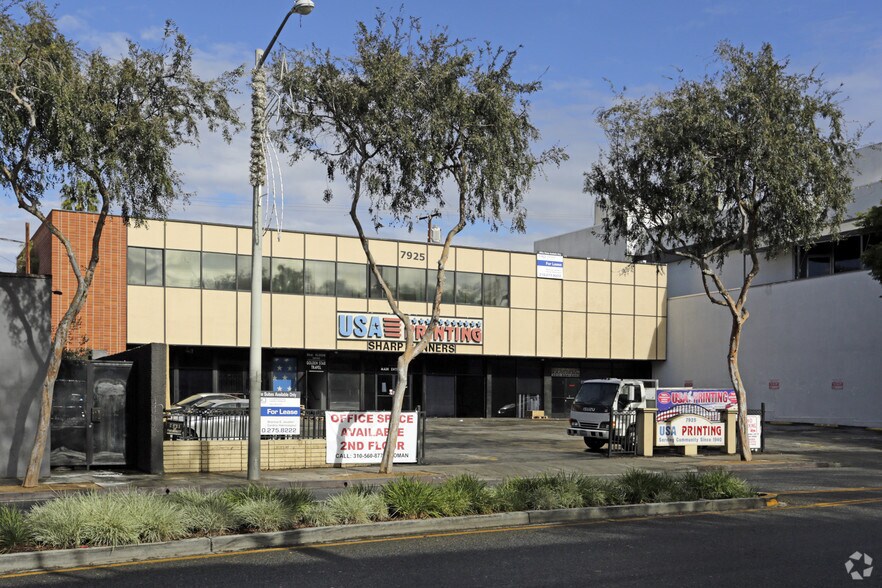 7925 Santa Monica Blvd, West Hollywood, CA à louer - Photo principale – Image 1 sur 2