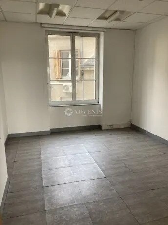 Bureau dans Blois à vendre - Photo de l’immeuble – Image 1 sur 6