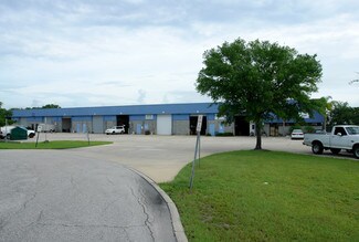 Plus de détails pour 300 Northstar Ct, Sanford, FL - Local d'activités à louer
