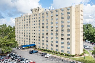 Plus de détails pour 4700 Westgrove St, Raleigh, NC - Logement à vendre