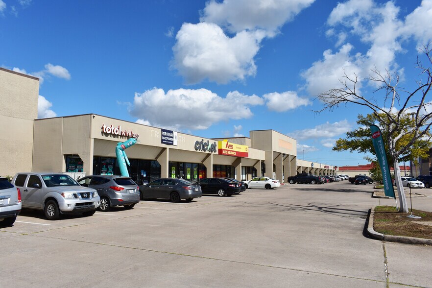 11021 Fuqua St, Houston, TX à louer - Photo de l’immeuble – Image 3 sur 7