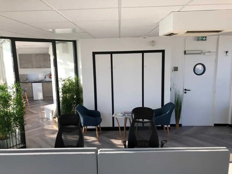 Bureau dans Levallois-Perret à louer - Photo de l’immeuble – Image 3 sur 8