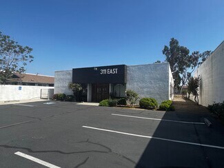 Plus de détails pour 311 E Washington Ave, Escondido, CA - Bureau à louer