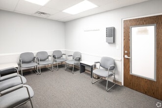 165 N Village Ave, Rockville Centre, NY à louer Photo intérieure– Image 1 sur 4