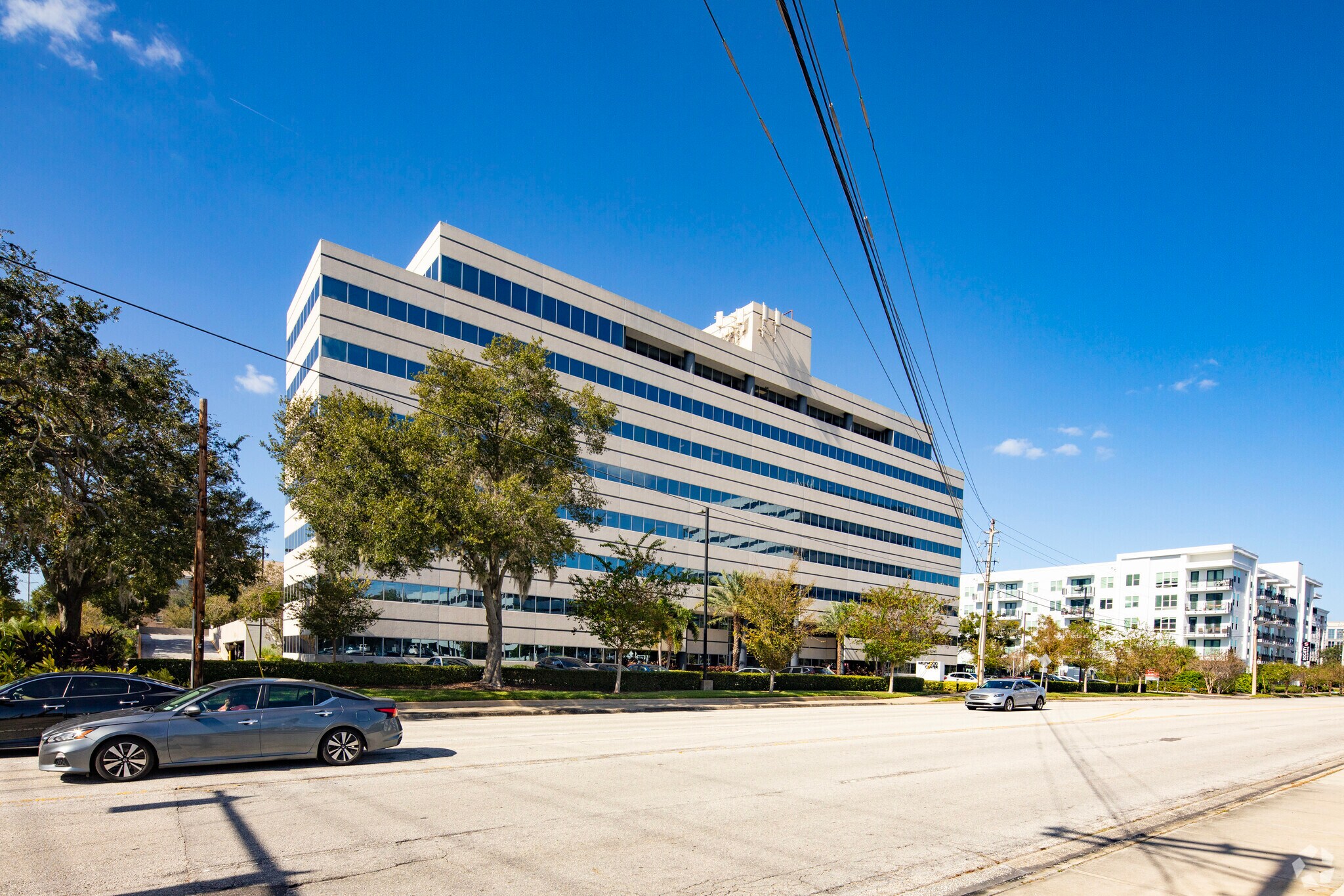 2002 N Lois Ave, Tampa, FL à louer Photo principale– Image 1 sur 17