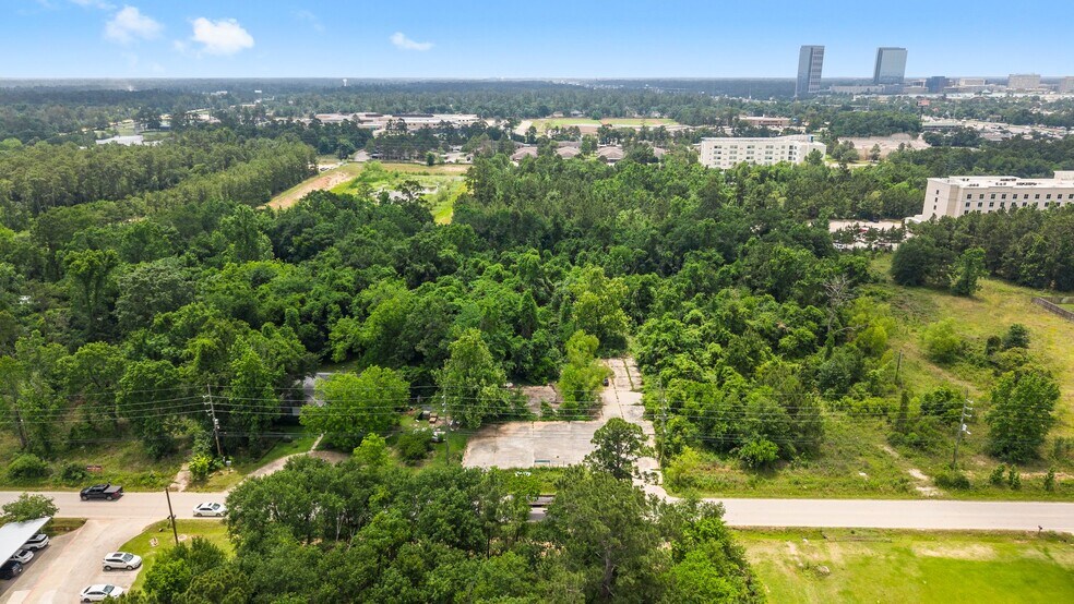 9058 Tamina Rd, Shenandoah, TX à vendre - Photo de l’immeuble – Image 3 sur 27