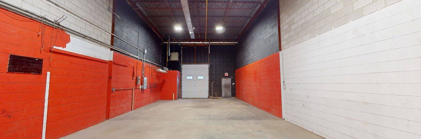 830-840 Industrial Ave, Ottawa, ON à louer Photo intérieure– Image 1 sur 2