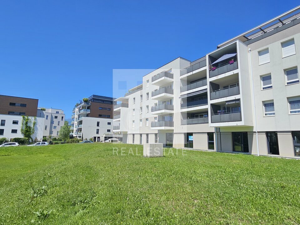 Local d'activités dans Meylan à vendre Photo de l’immeuble– Image 1 sur 10