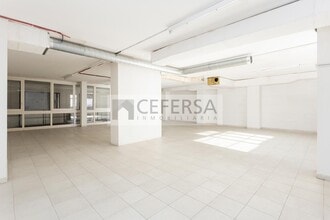 Bureaux/Local commercial dans Barcelone, Barcelona à louer Photo intérieure– Image 2 sur 6
