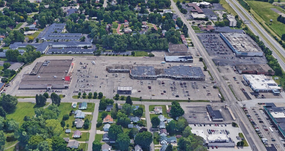 3014-3058 Cromer Ave NW, Canton, OH à louer - Photo de l’immeuble – Image 2 sur 5
