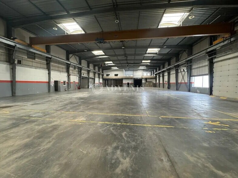 Local d’activités dans Roissy-en-France à louer - Photo de l’immeuble – Image 3 sur 9