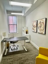 12 W Madison St, Baltimore, MD à louer Photo de l’immeuble– Image 1 sur 2