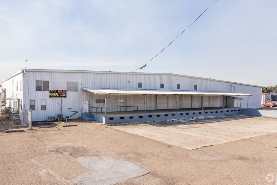 320 S Utah Ave, Weslaco, TX à louer - Photo principale – Image 1 sur 38