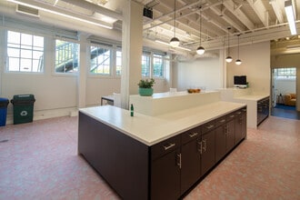 555 De Haro St, San Francisco, CA à louer Photo intérieure– Image 2 sur 4