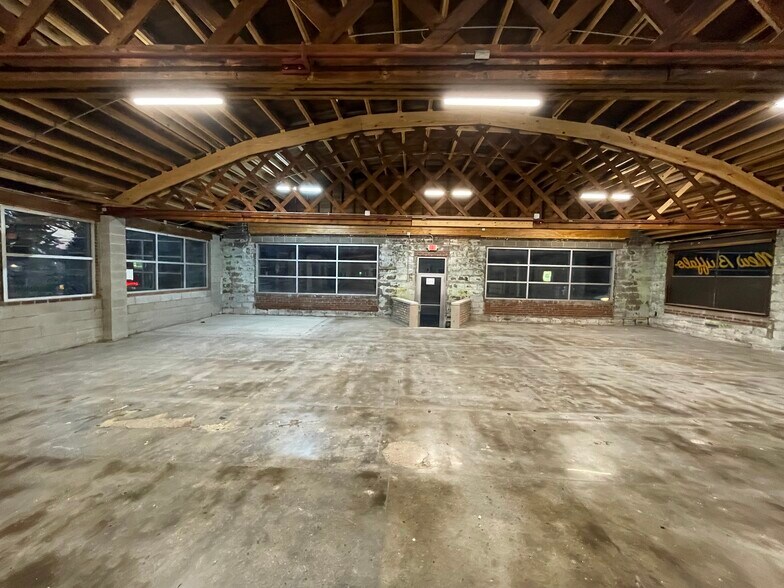 219 E Buffalo St, New Buffalo, MI à vendre - Photo de l’immeuble – Image 2 sur 12