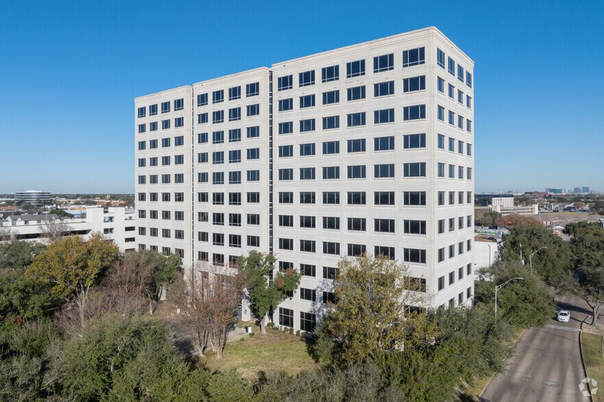 9800 Centre Pky, Houston, TX à louer - Photo de l’immeuble – Image 1 sur 25