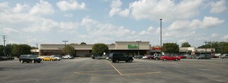 Plus de détails pour 3702-3748 N Main St, Rockford, IL - Local commercial à louer