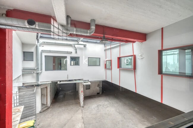 Plus de détails pour Passage Du Cheval Blanc, Paris - Bureau à louer