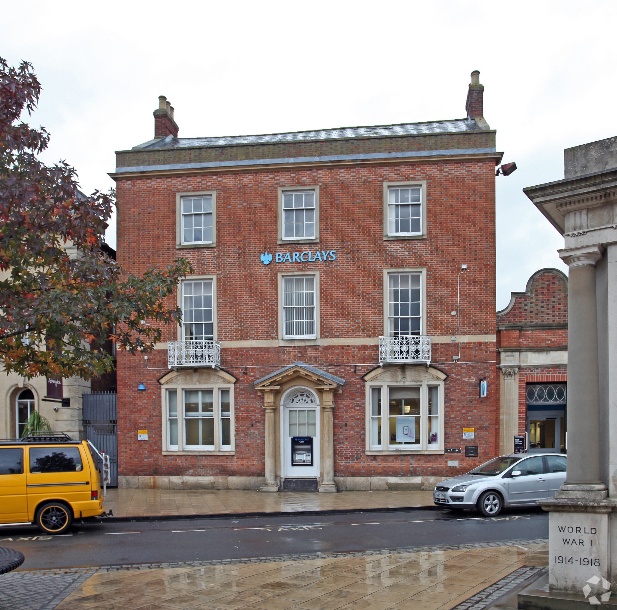 2 The Square, Abingdon à louer Photo principale– Image 1 sur 4