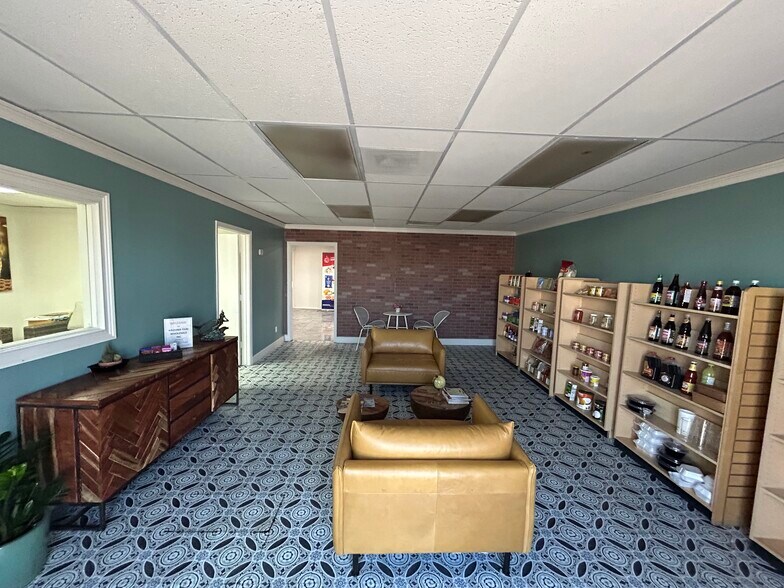 4239 N 40th Ave, Phoenix, AZ à louer - Photo intérieure – Image 3 sur 60