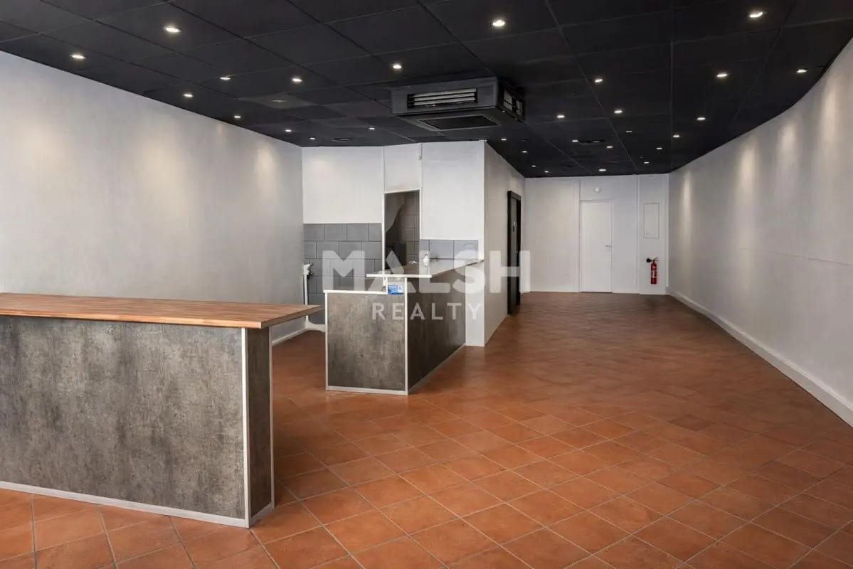 Local commercial dans Saint-Étienne à vendre Photo intérieure– Image 1 sur 8