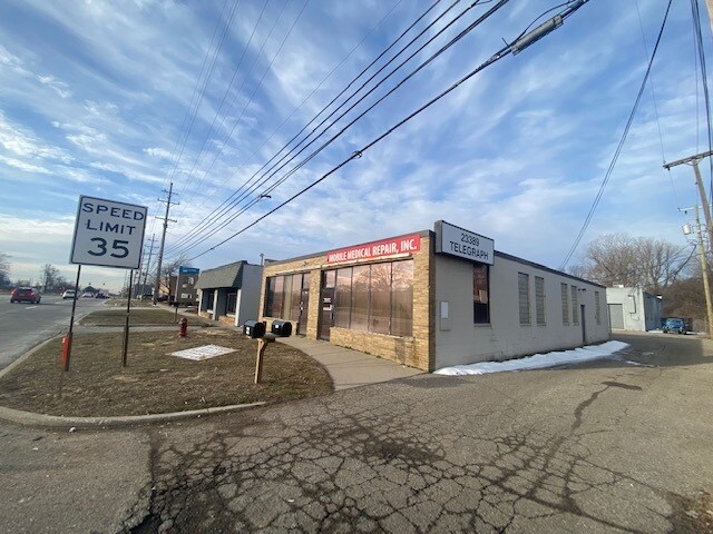 23389-23391 Telegraph Rd, Southfield, MI à louer - Photo de l’immeuble – Image 2 sur 14