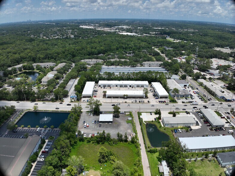 4949 Sunbeam Rd, Jacksonville, FL à louer – Image 2 sur 25