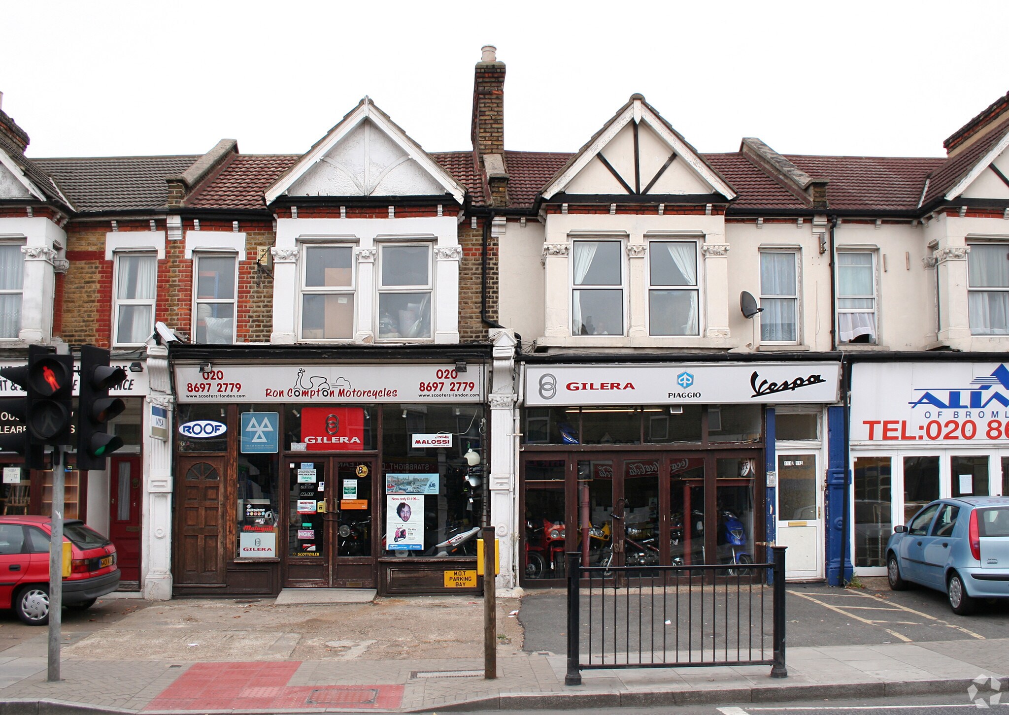 111 Brownhill Rd, Londres à louer Photo principale– Image 1 sur 7