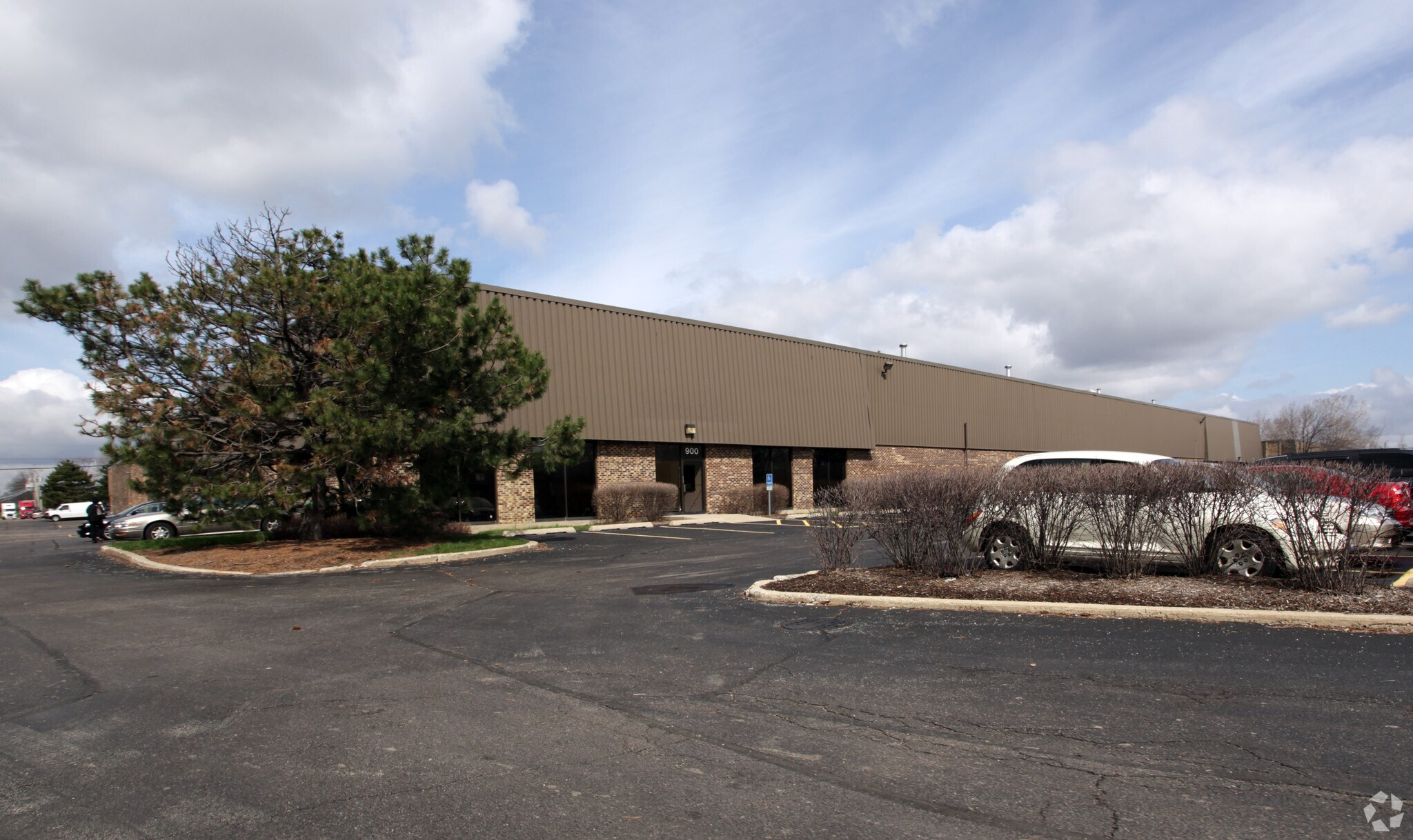 900-940 Lively Blvd, Wood Dale, IL à louer Photo principale– Image 1 sur 5
