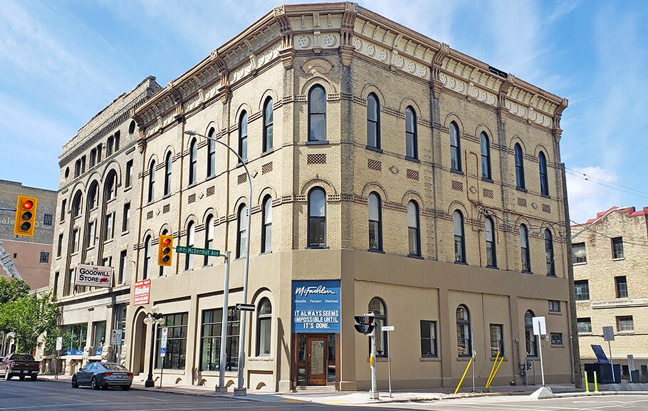 72 Princess St, Winnipeg, MB à louer - Photo de l’immeuble – Image 1 sur 15