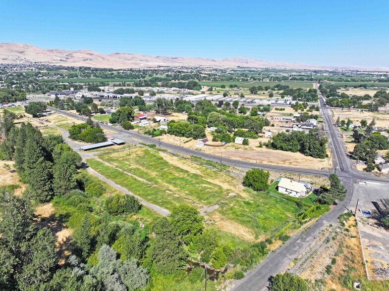 1212 S Keys Rd, Yakima, WA à vendre - Photo de l’immeuble – Image 2 sur 14