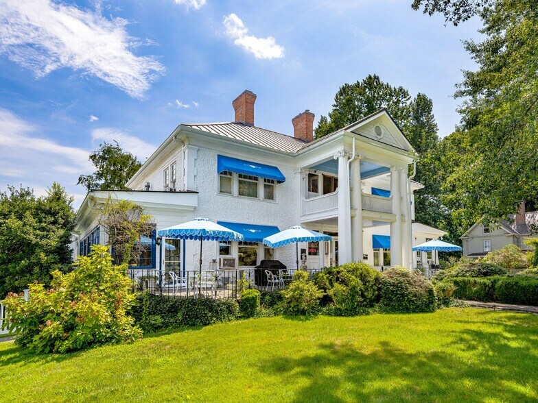 315 E Main St, Brevard, NC à vendre - Photo de l’immeuble – Image 3 sur 49