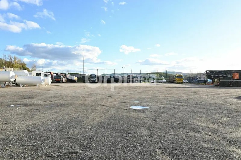 1 Avenue De Val Cité, Ternay à louer - Photo de l’immeuble – Image 2 sur 3
