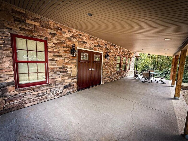 115 Dreher Farm Ln, Butler, PA à vendre - Photo de l’immeuble – Image 2 sur 9