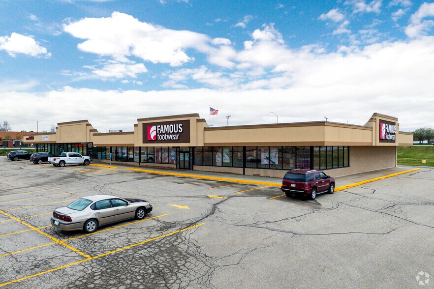 1160-1300 E Army Post Rd, Des Moines, IA à louer - Photo de l’immeuble – Image 1 sur 39