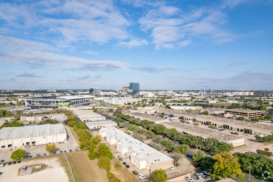 2201 Denton Dr, Austin, TX à louer - Aérien – Image 3 sur 4