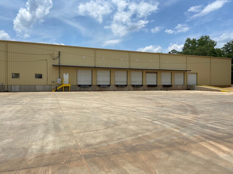 3011 Clark Ave, Albany, GA à louer - Photo de l’immeuble – Image 3 sur 5