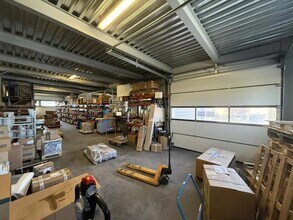 Industriel/Logistique dans Fréjus à louer Photo intérieure– Image 2 sur 4
