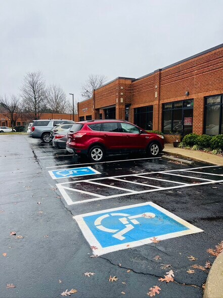 3932 Springfield Rd, Glen Allen, VA à louer - Photo de l’immeuble – Image 3 sur 8