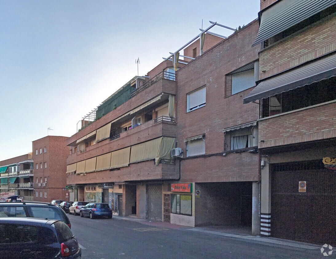 Immeuble residentiel dans Majadahonda, Madrid à vendre Photo de la construction– Image 1 sur 2