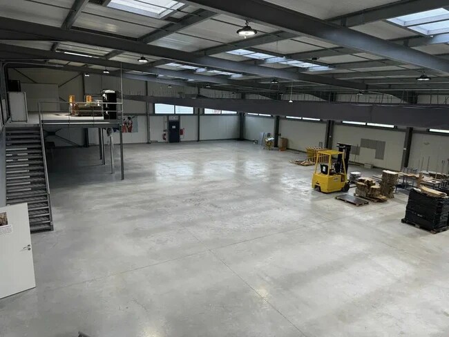 Plus de détails pour Industriel/Logistique à vendre