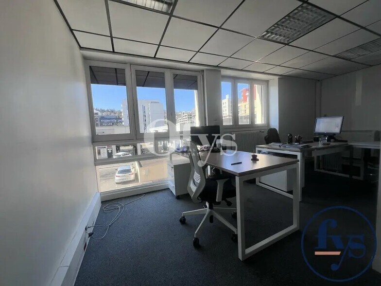 Bureau dans Lyon à louer - Photo de l’immeuble – Image 2 sur 7