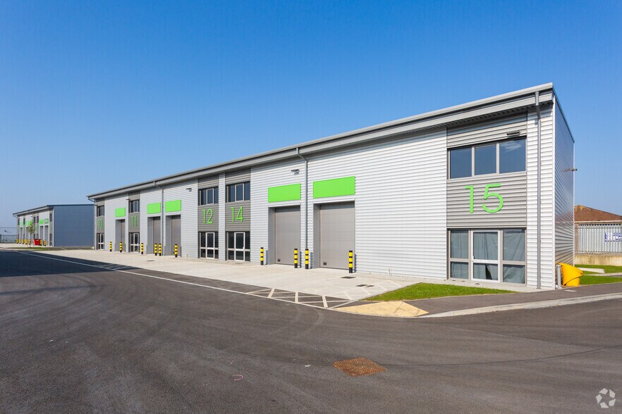 Carlton Rd, Ashford à louer - Photo principale – Image 1 sur 2