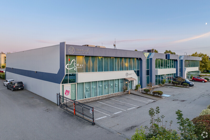 6554 176th St, Surrey, BC à louer - Photo de l’immeuble – Image 1 sur 11