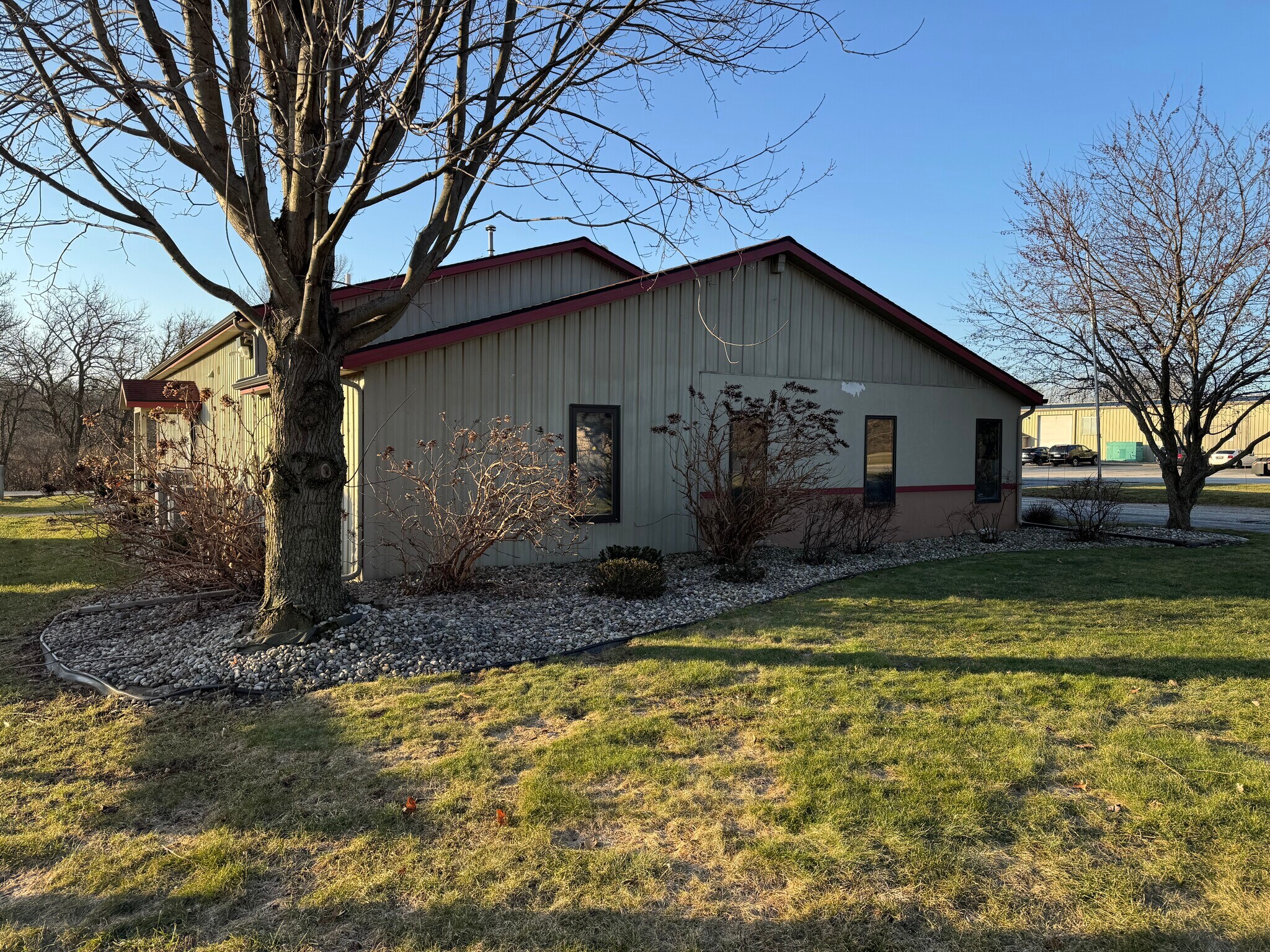 441 Post Rd, Buchanan, MI à vendre Photo principale– Image 1 sur 4