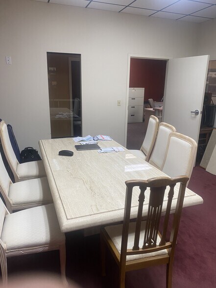 3023 Eastland Blvd, Clearwater, FL à vendre - Photo de l’immeuble – Image 3 sur 8