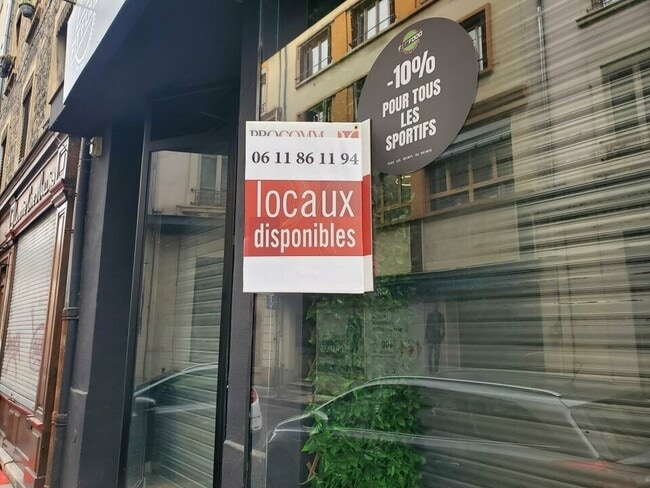 Plus de détails pour 33 Rue De La République, OULLINS-PIERRE-BÉNITE - Local commercial à louer