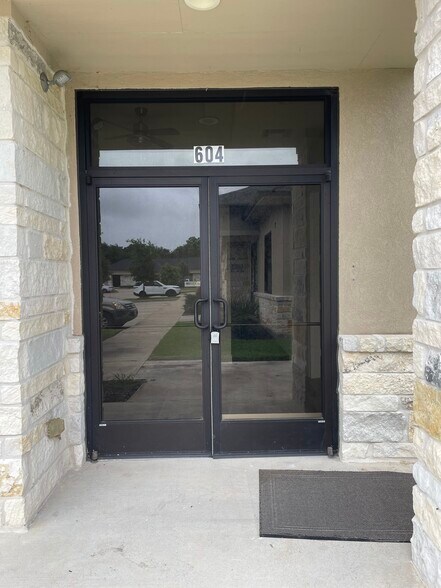4220 Cartwright Rd, Missouri City, TX à vendre - Photo de l’immeuble – Image 3 sur 20