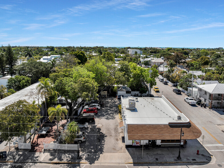 1000-1006 Truman Ave, Key West, FL à vendre - Photo de l’immeuble – Image 2 sur 36
